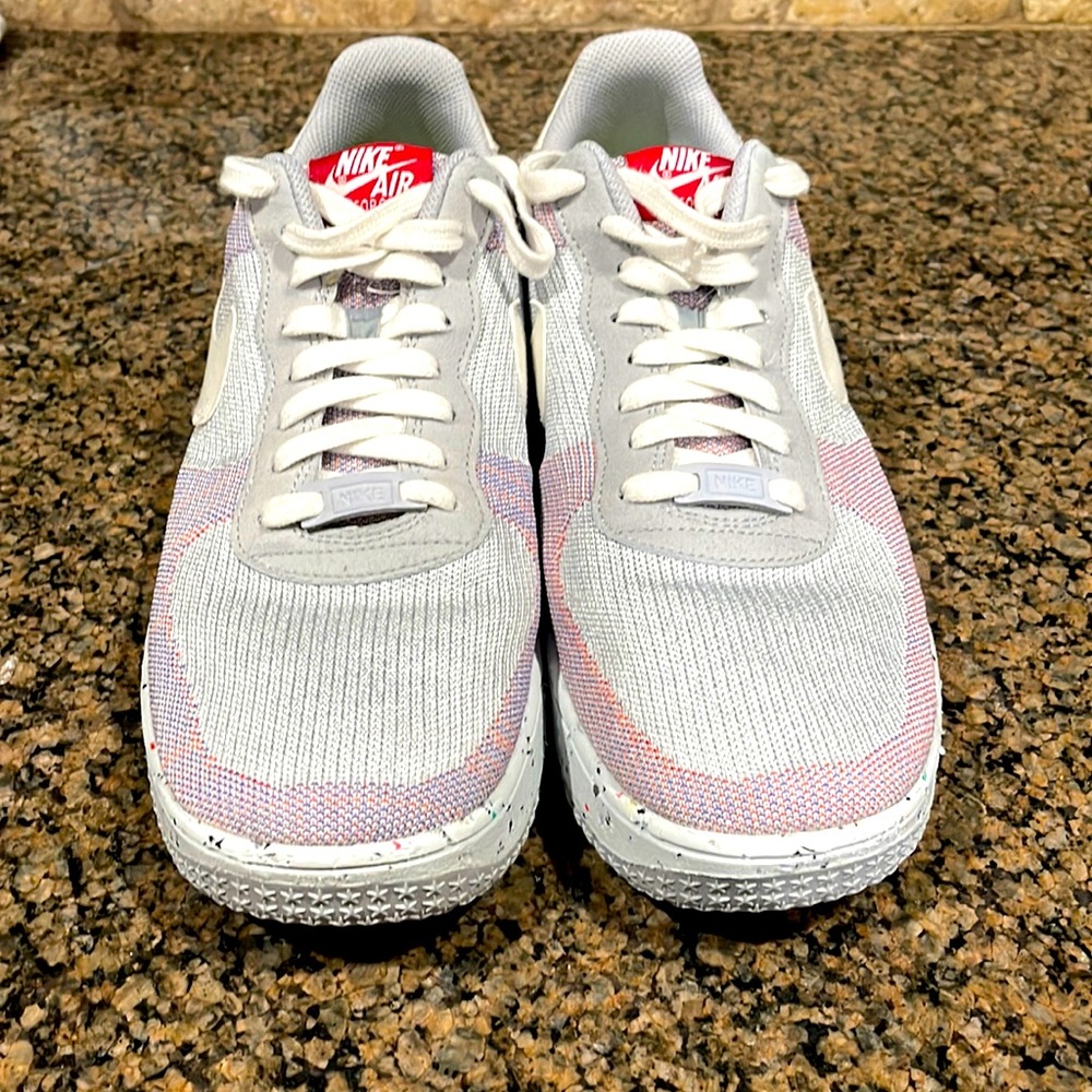 Air Force 1 craters mens 11 grey and red flynets